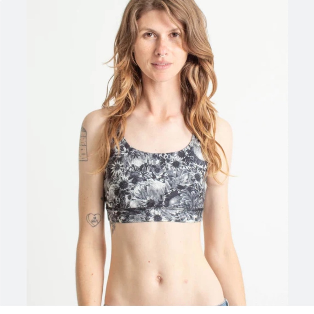 Lululemon White Floral Sports Bra Size 4